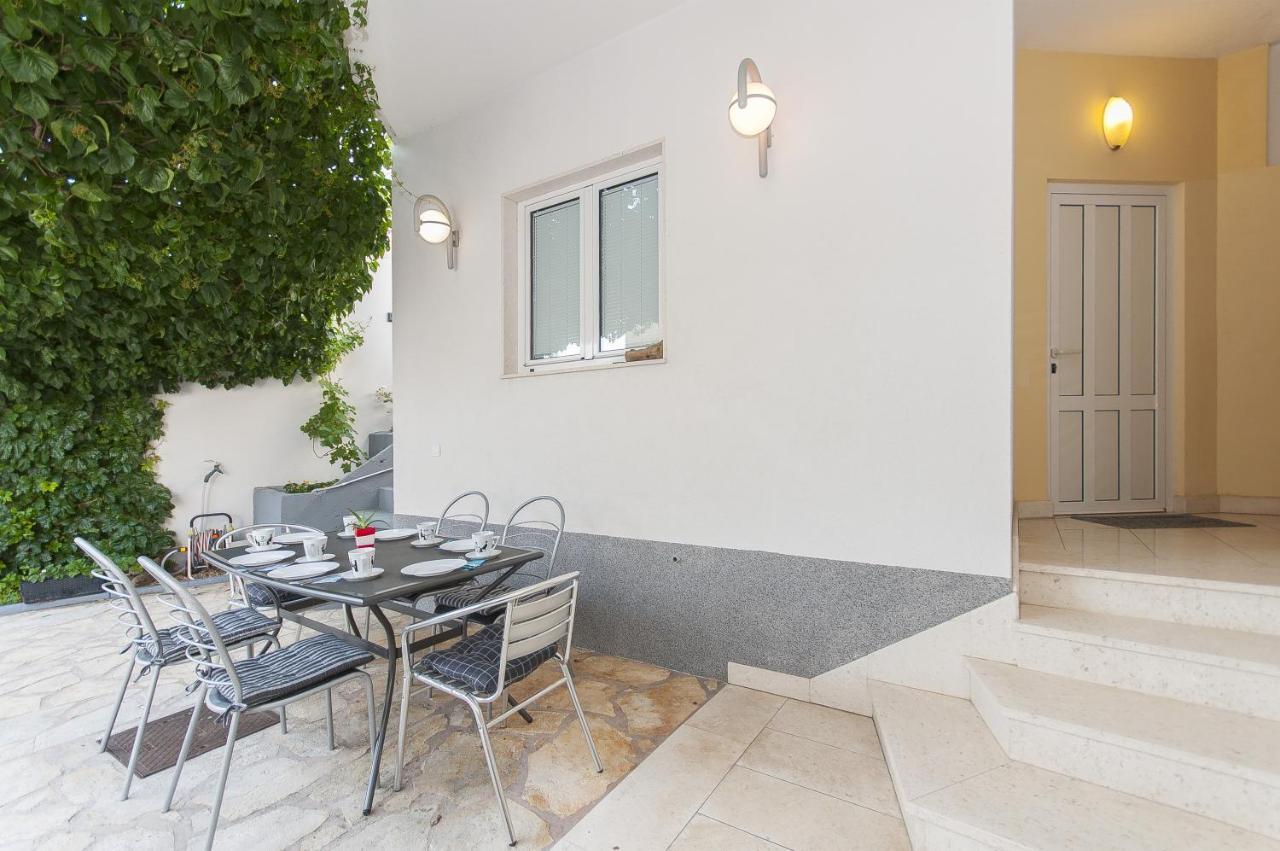 Apartment Brajki Omiš Exteriör bild