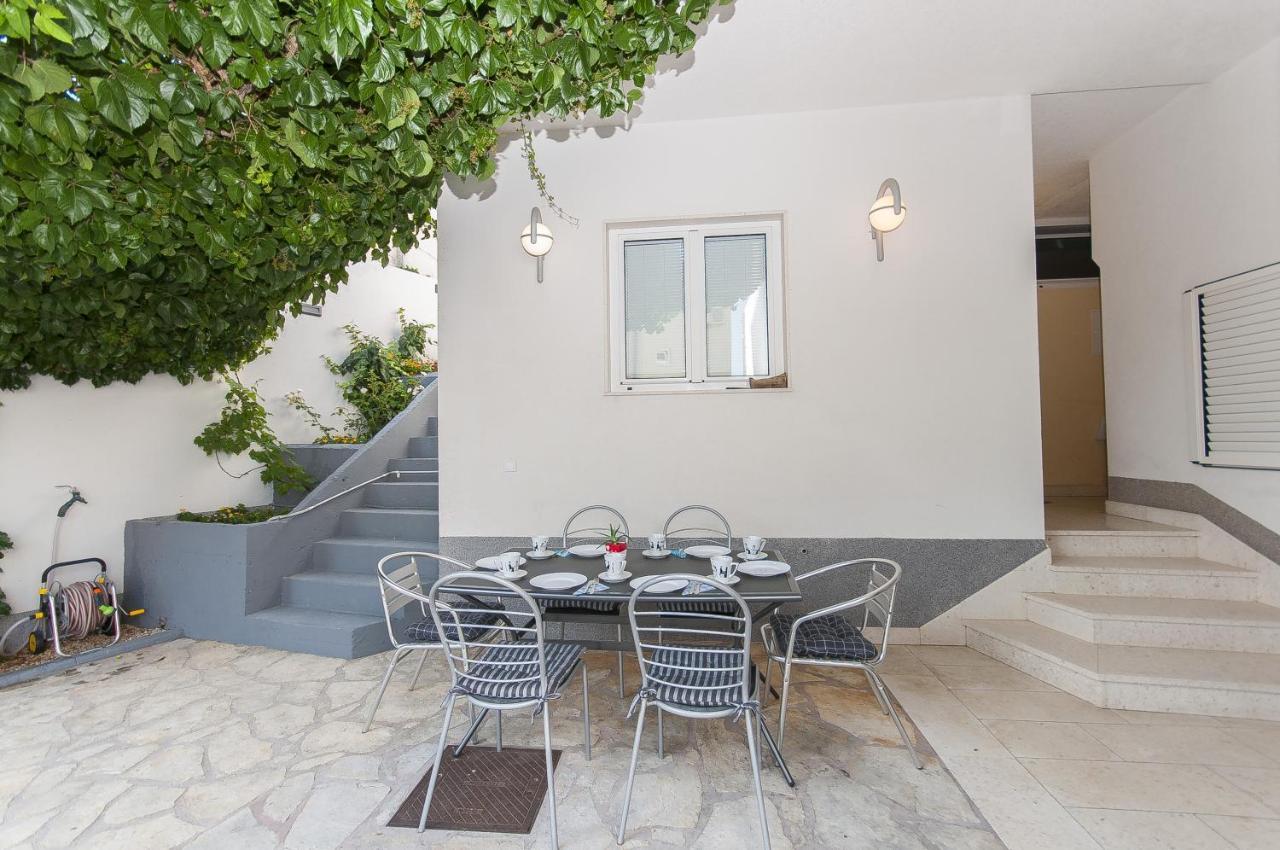Apartment Brajki Omiš Exteriör bild